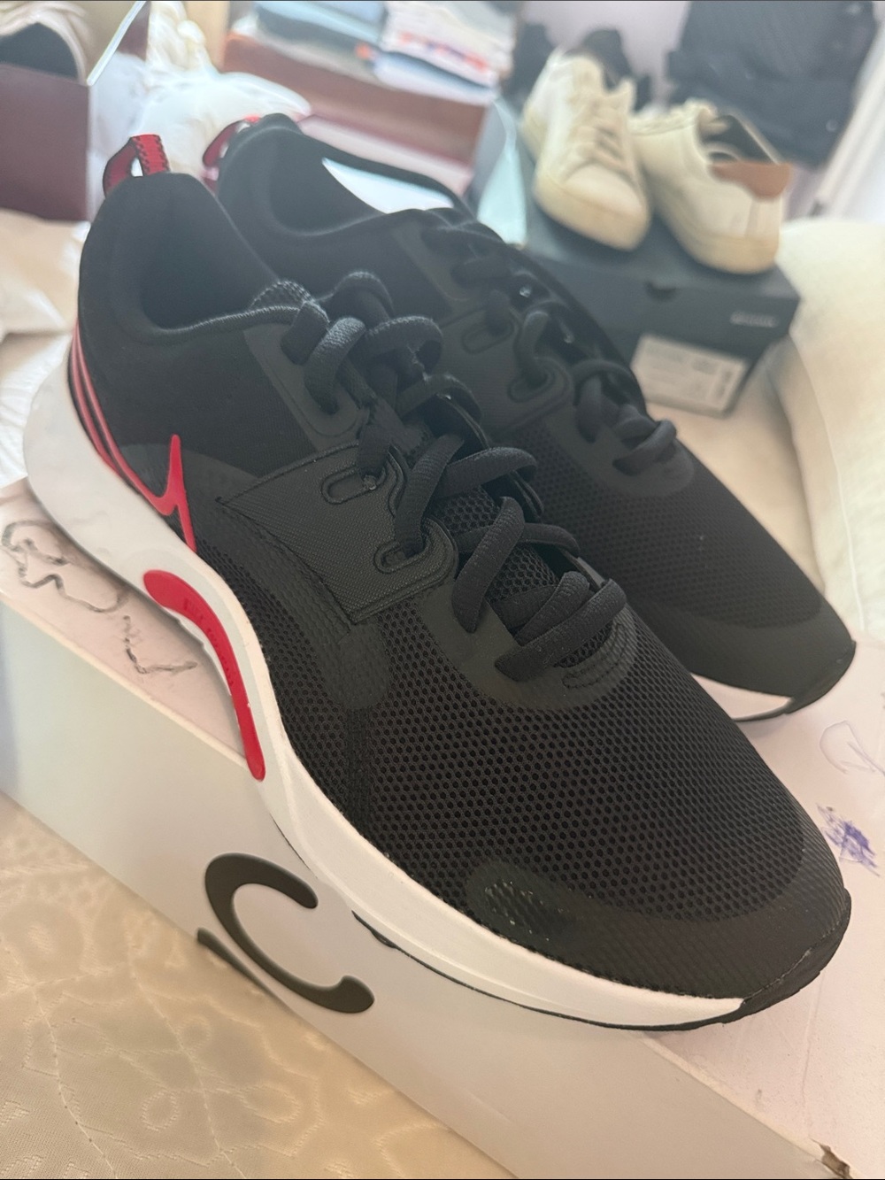 Nike Men’s Black Sneakers with Red Accents